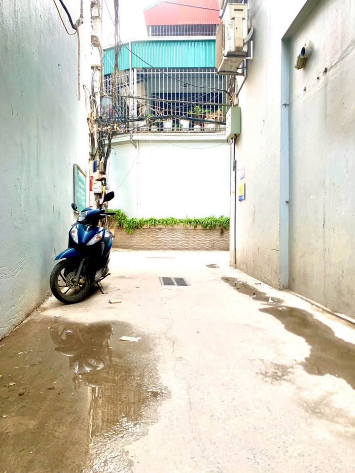 Nhà Lĩnh Nam 31m² - 5 Tầng - 3 Ngủ - Ô Tô Đỗ Cửa - 8.45 Tỷ