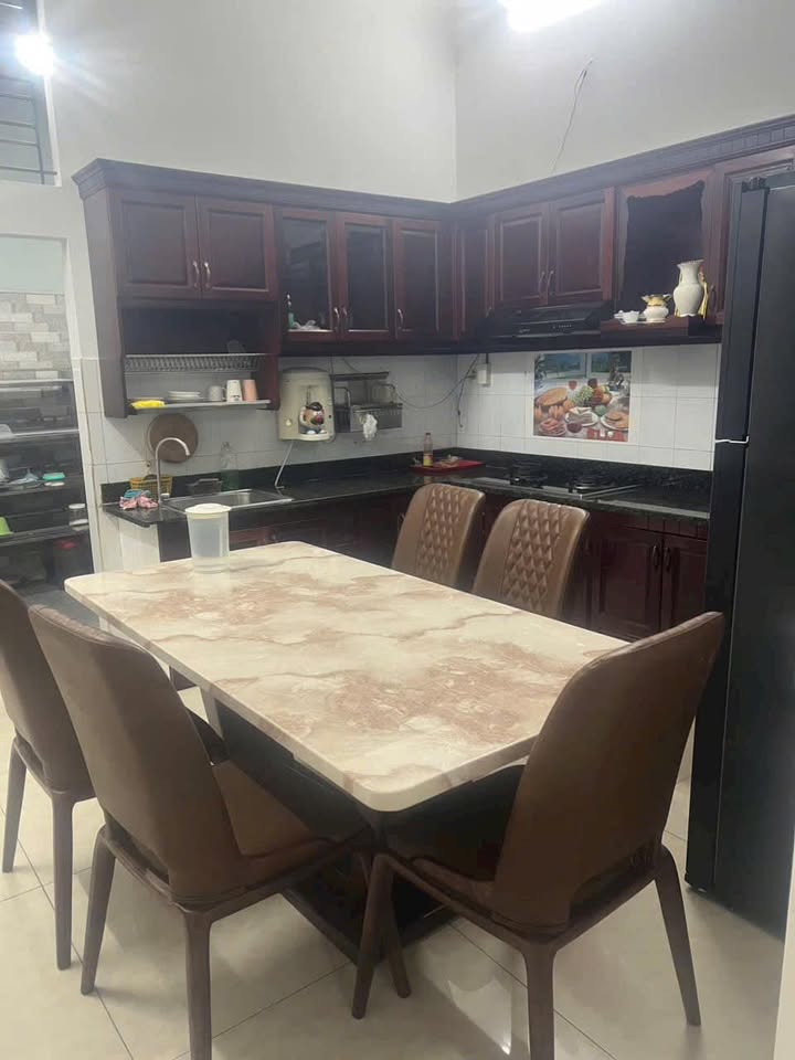 Nhà Cho Thuê Full Nội Thất Hẻm Xe Tải - 6PN - Q. Tân Phú