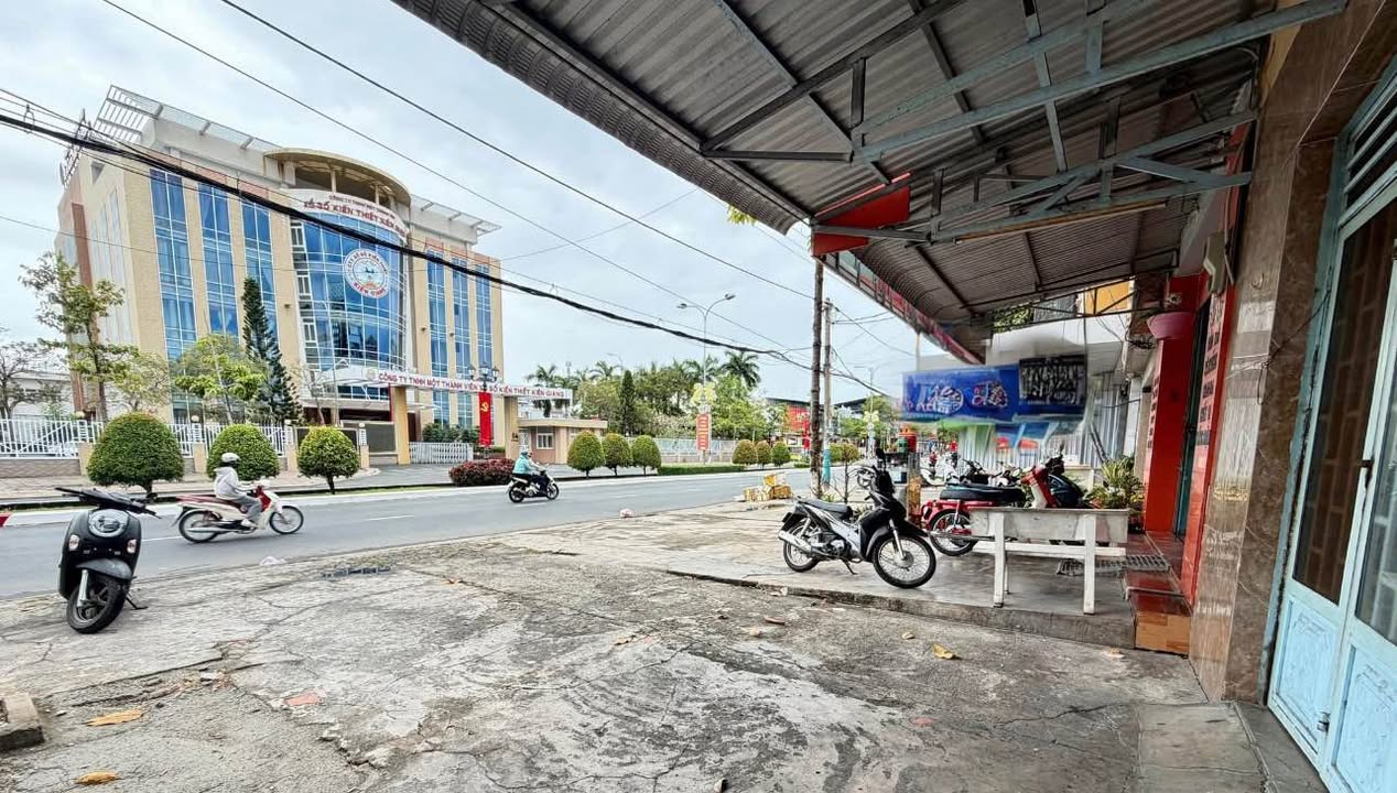 Nhà Mặt Tiền Đường 3 Tháng 2 Rạch Giá 150m² - Mặt Tiền Kinh Doanh!