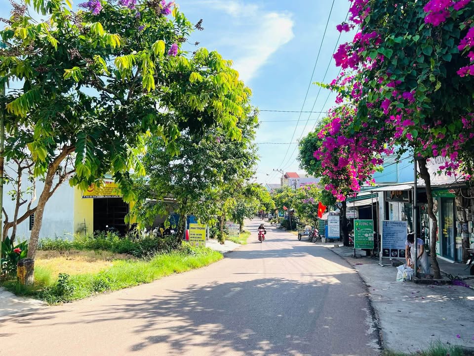 Đất Mặt Tiền Văn Tiến Dũng Hoài Hương 194m² - Kinh Doanh Đắc Địa, Giá 1 Tỷ