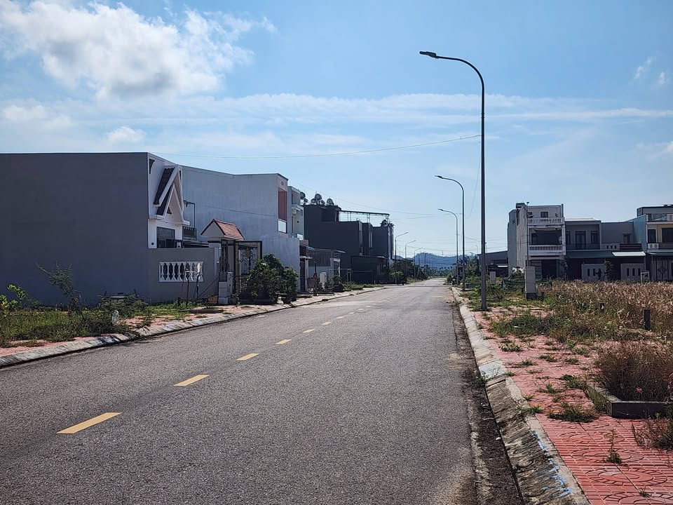 Đất nền Nhơn Phú Quy Nhơn 76m² - Sổ đỏ chính chủ, xây dựng tự do!