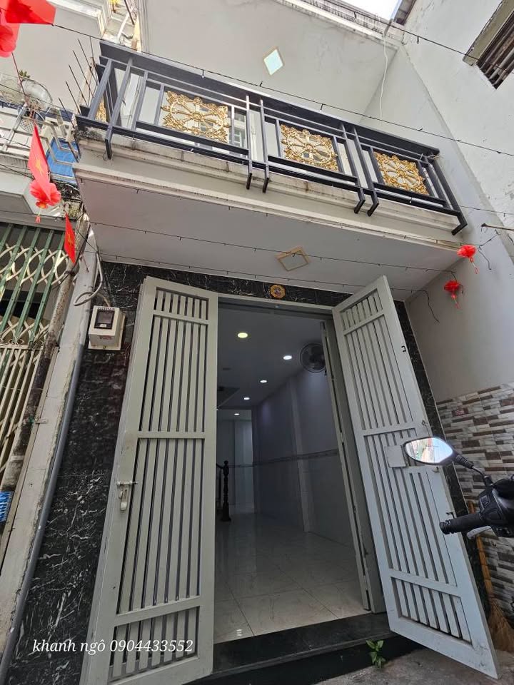 Nhà 2 Mặt Tiền Hẻm 967 Trần Xuân Soạn, Quận 7 - 30m², Sổ Hồng Riêng