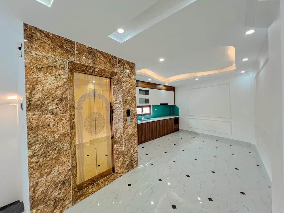 Nhà riêng Hoàng Liệt, Hoàng Mai 50m² - Ô tô vào tận nhà, View Hồ Linh Đàm!