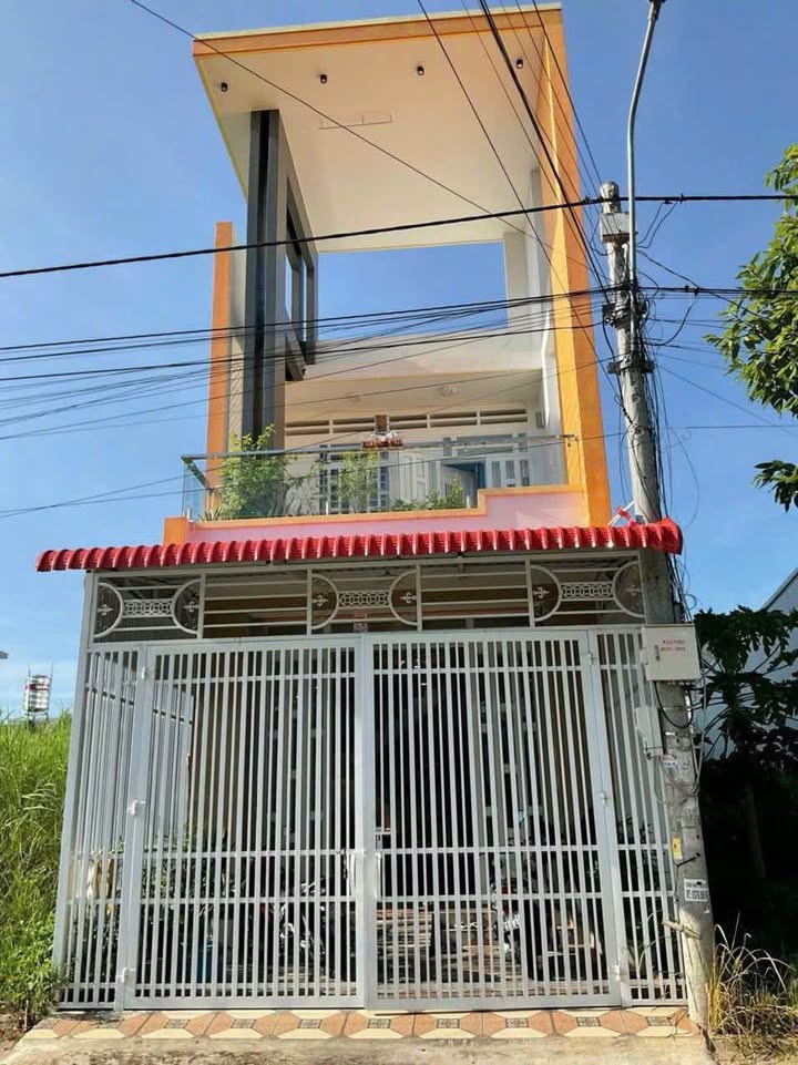 Nhà Mặt Tiền Chợ Sao Mai, Long Xuyên - 3PN, Sân Oto, 7 Triệu/Tháng