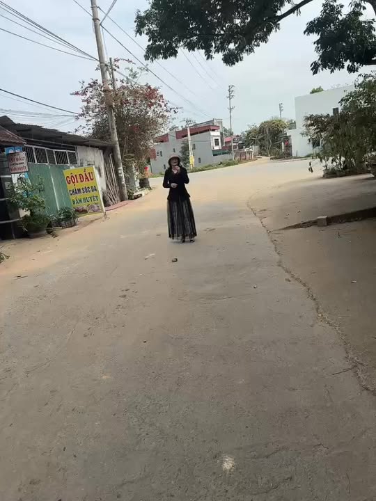 Đất nền MT Thống Nhất, TT Thanh Sơn - 100m² Giá 1.4 Tỷ, Kinh Doanh Đắc Lộc