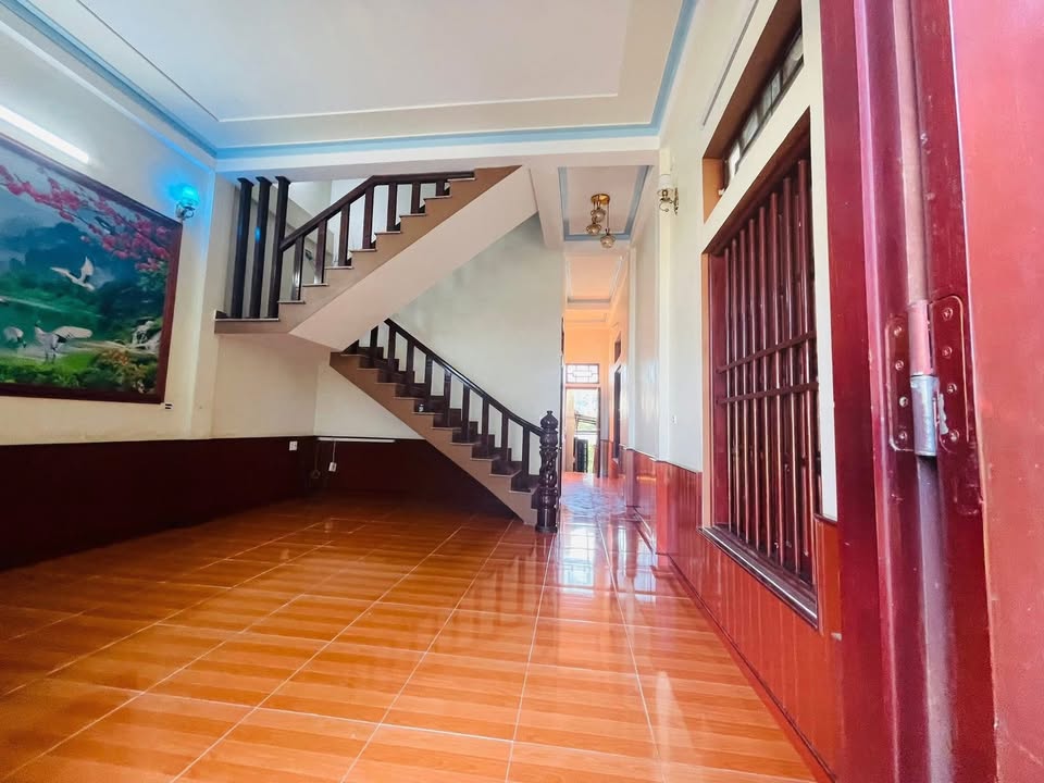 Nhà 2 Tầng 250m² Khu 5 Đông Sơn - Kinh Doanh/Ở Thoải Mái