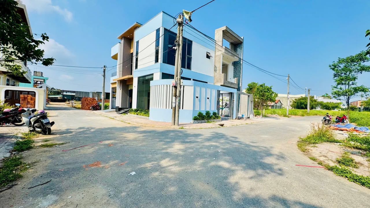 Bán Villa Góc 2 Mặt Tiền Cần Đước 143.4m² - Sổ Hồng Riêng