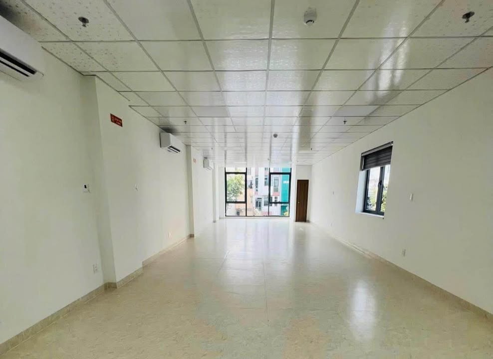 Văn Phòng Mặt Tiền Ngô Quyền, Sơn Trà 100m² - Giá 10 Triệu/Tháng