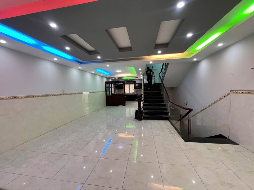 Nhà Mặt Tiền Đồng Khởi, TDM 38 triệu/tháng - Kinh doanh đắc địa!