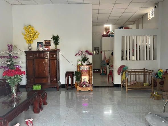 Nhà Củ Chi 72m² giá 1.95 tỷ - Vị trí đẹp, sẵn sàng ở ngay!