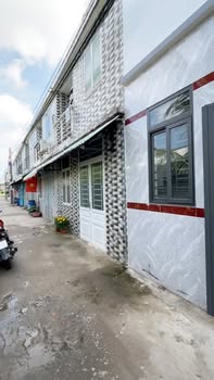 Nhà 1 trệt 1 lầu 40m² Mỹ Hạnh Nam, Đức Hòa - Sổ hồng sẵn, giá 800 triệu!