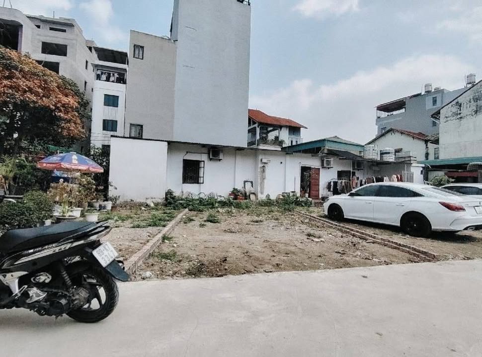 Đất nền Ngọc Thụy Long Biên 50m² giá 11 tỷ - Ô tô vào tận đất!