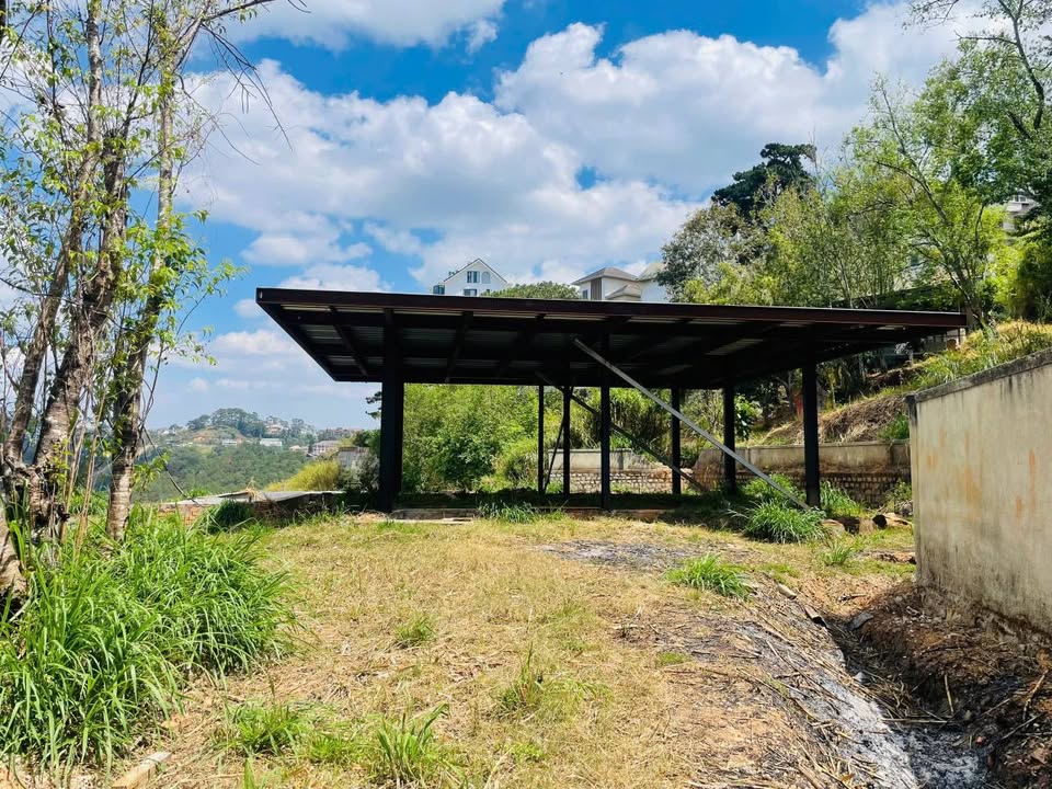 Đất Vàng Đà Lạt 1000m² Mặt Tiền 3 Tháng 4 - View Đẹp, Kinh Doanh Nghỉ Dưỡng