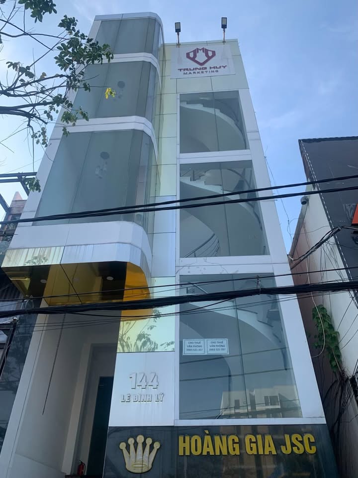 Văn phòng Lê Đình Lý 90m² - Vị trí trung tâm, sẵn sàng làm việc!