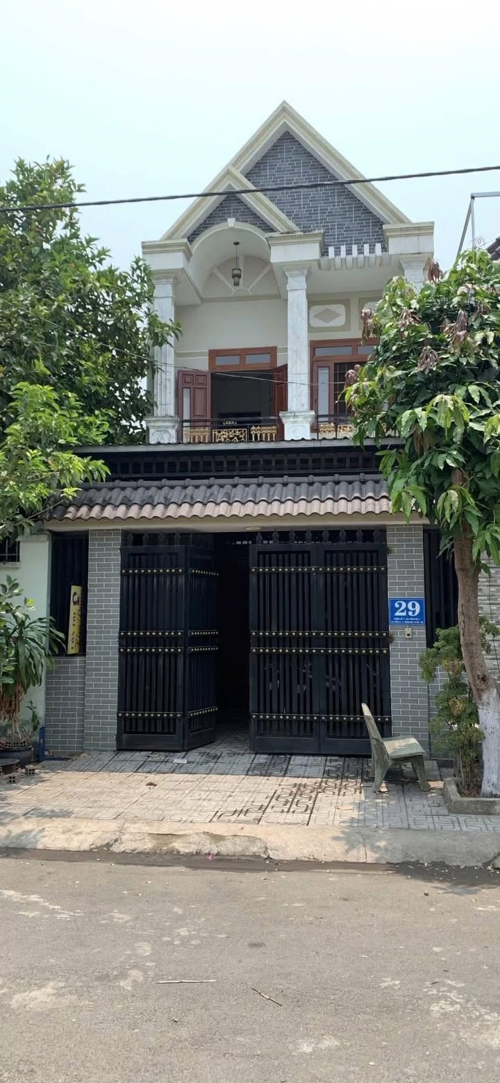 Nhà nguyên căn Dĩ An 3PN Full nội thất – Ô tô vào tận nhà!