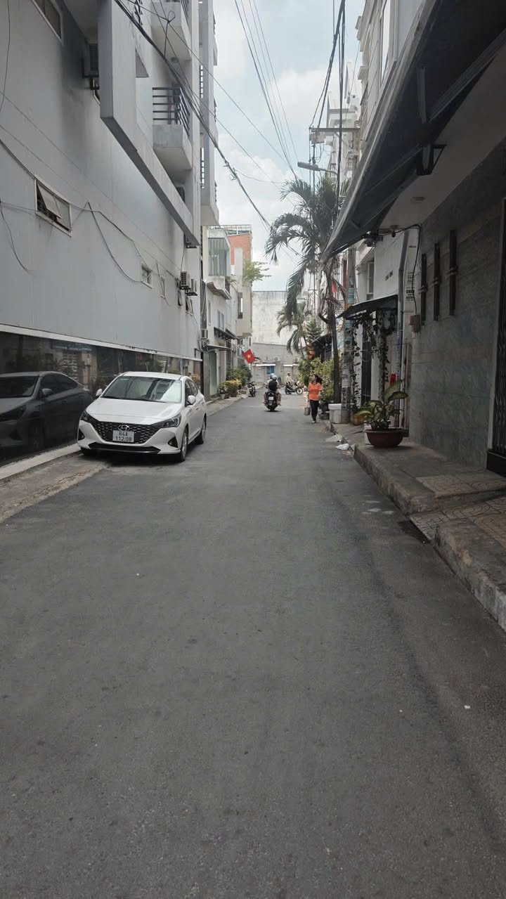 Nhà Riêng Tây Thạnh, Tân Phú 70m² giá 10.8 tỷ - Sẵn sàng ở ngay!