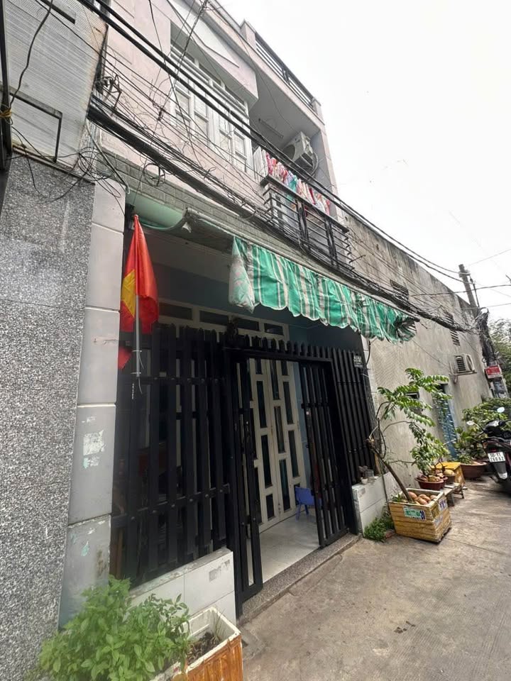 Nhà riêng Bà Điểm Hóc Môn 40m² - Ô tô vào tận nhà, sổ hồng sẵn!