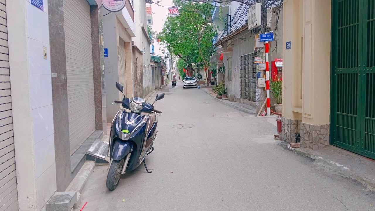 Nhà riêng Ngõ 85 Bát Khối 38m² giá 11.3 tỷ - Ô tô vào tận nhà