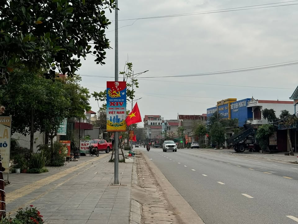 Đất Vàng Quốc Lộ 31 Lục Ngạn, BG - 96m² Giá Hơn 2 Tỷ xx