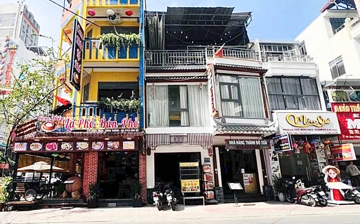 Nhà Mặt Tiền Hùng Vương Nha Trang - Kinh Doanh Sầm Uất, 75.5m², 33.5 Tỷ