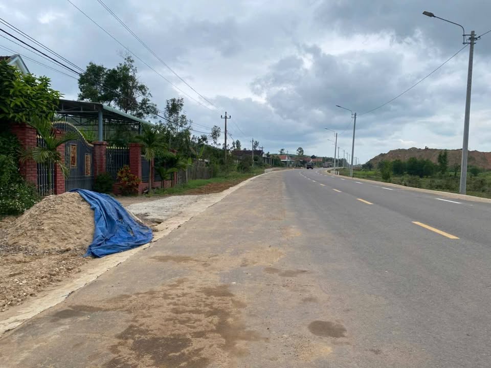 Đất nền Tây Sơn 220m² - Sổ đỏ chính chủ, giá chỉ 500 triệu!