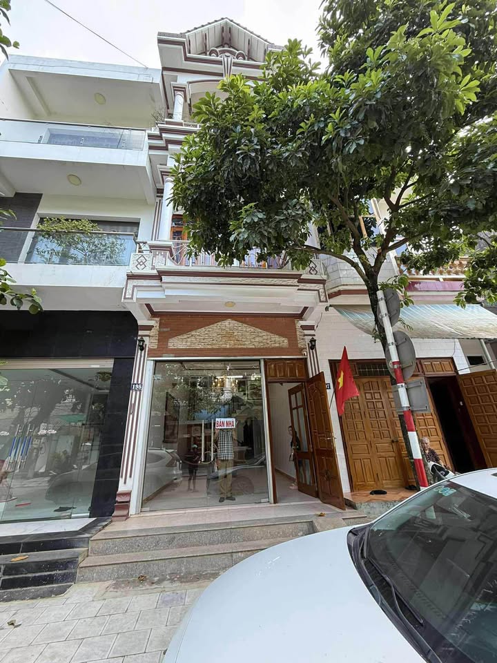 Nhà 3 Tầng Mặt Tiền Kinh Doanh P. Yên Ninh, Yên Bái - 3.5 Tỷ