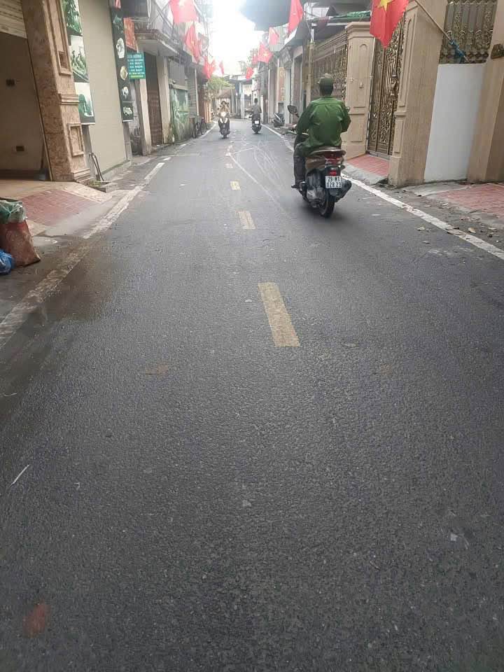 Nhà La Phù Hoài Đức 34m² giá 4.825 tỷ - Chính chủ bán, ô tô vào tận nhà!