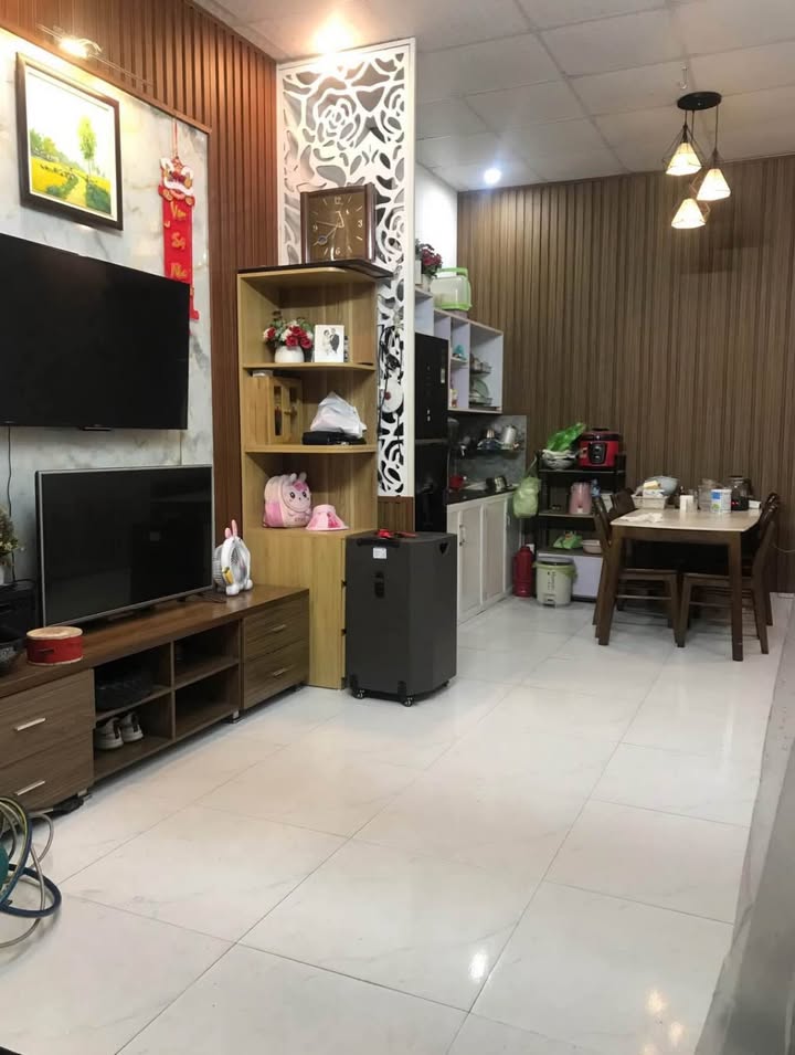 Nhà Chính Chủ Kiến An 51.4m² Sổ Đỏ - Ô Tô Vào Ngõ, Gần Chợ & Trường Điểm