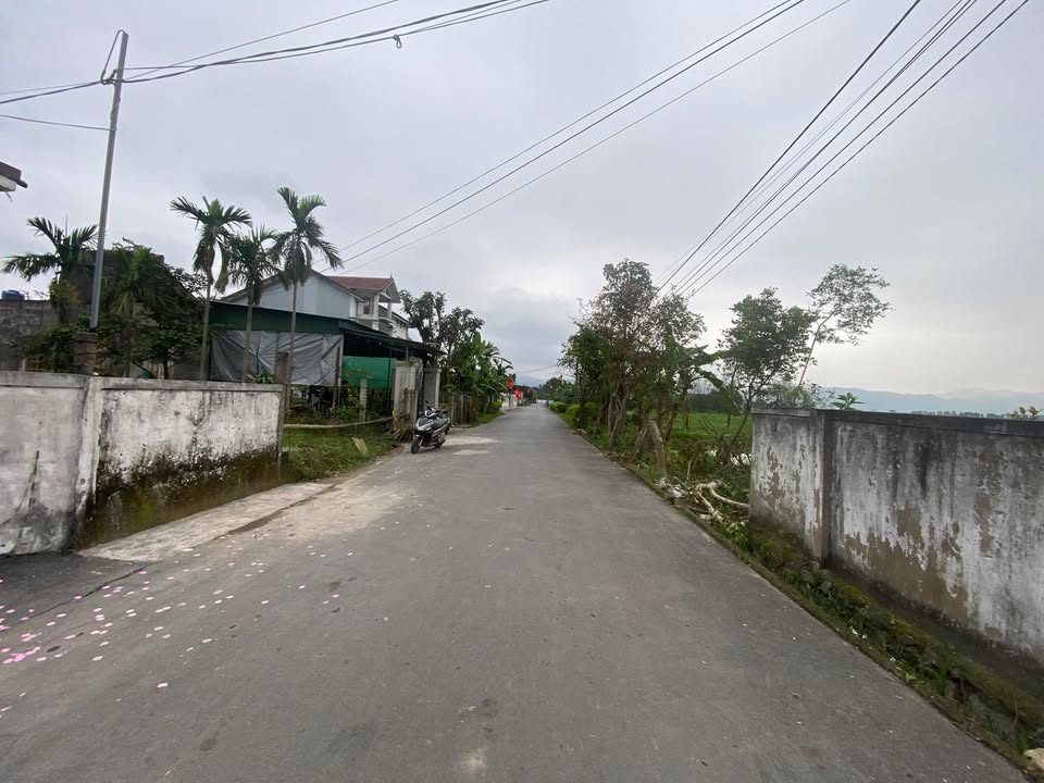 Đất nền Hà Tĩnh 200m² - Đường to ô tô, sổ đỏ chính chủ!