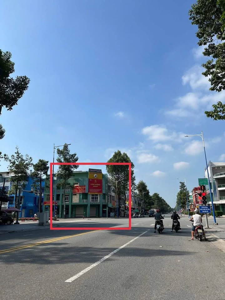 Nhà phố Lý Thái Tổ 178m² 55 triệu - Mặt tiền kinh doanh