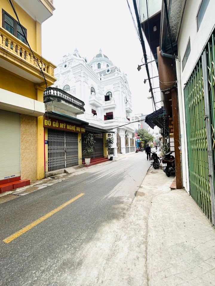 Nhà 5 Tầng Thang Máy Phố Yên Duyên 60m² - Sát Gamuda City, 12 Tỷ