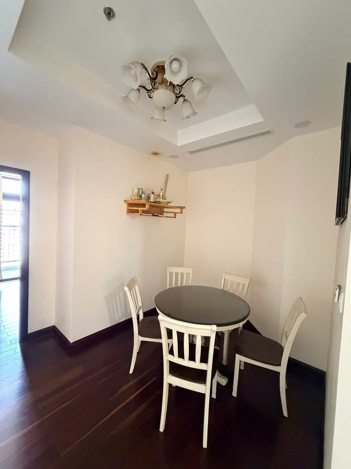 Cho thuê căn hộ Royal City R5 101m² - 2PN, full nội thất, sẵn ở ngay