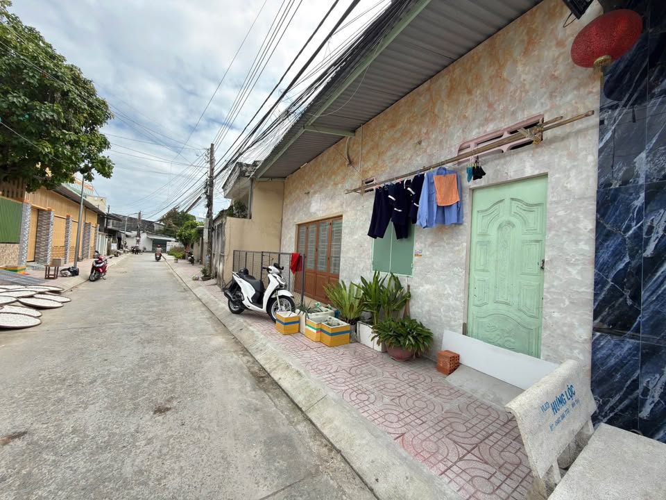 Nhà Phường 8 Mỹ Tho - 61m² - Ô tô vào nhà - 1.49 Tỷ