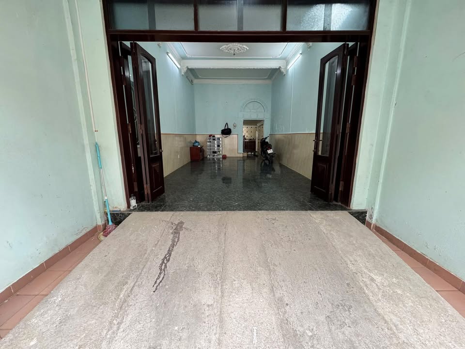 Nhà Phố Đường Miếu Hai Xã 70m² - 12 triệu/tháng - Mặt tiền kinh doanh!