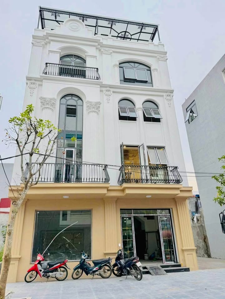 Nhà TĐC Tam Kỳ Hồ Sen 60m² 4.5 Tầng Thang Máy - Full Nội Thất Cao Cấp