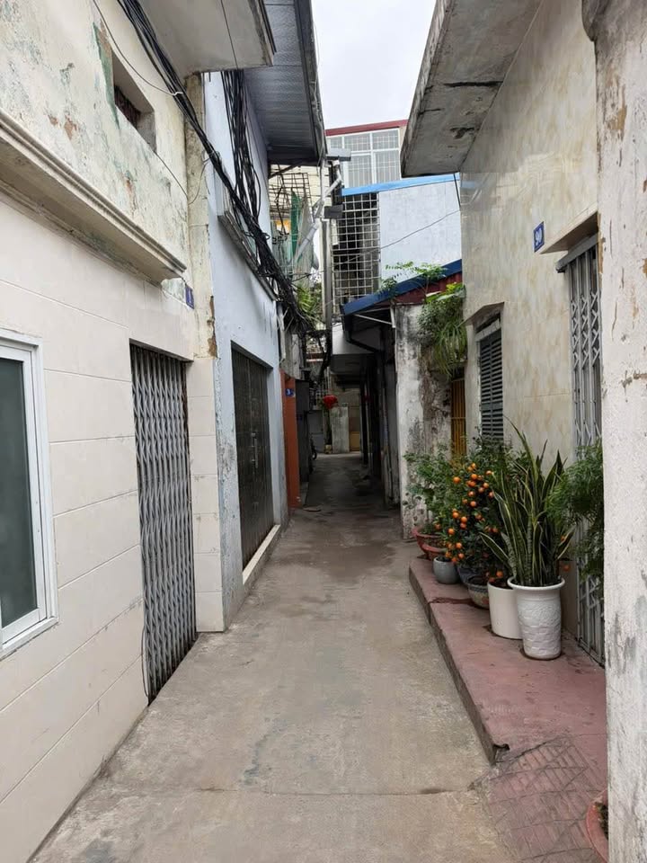 Nhà 3 Tầng Phố Tôn Đức Thắng 40m² - Giá Tốt Đầu Tư 2.23 Tỷ