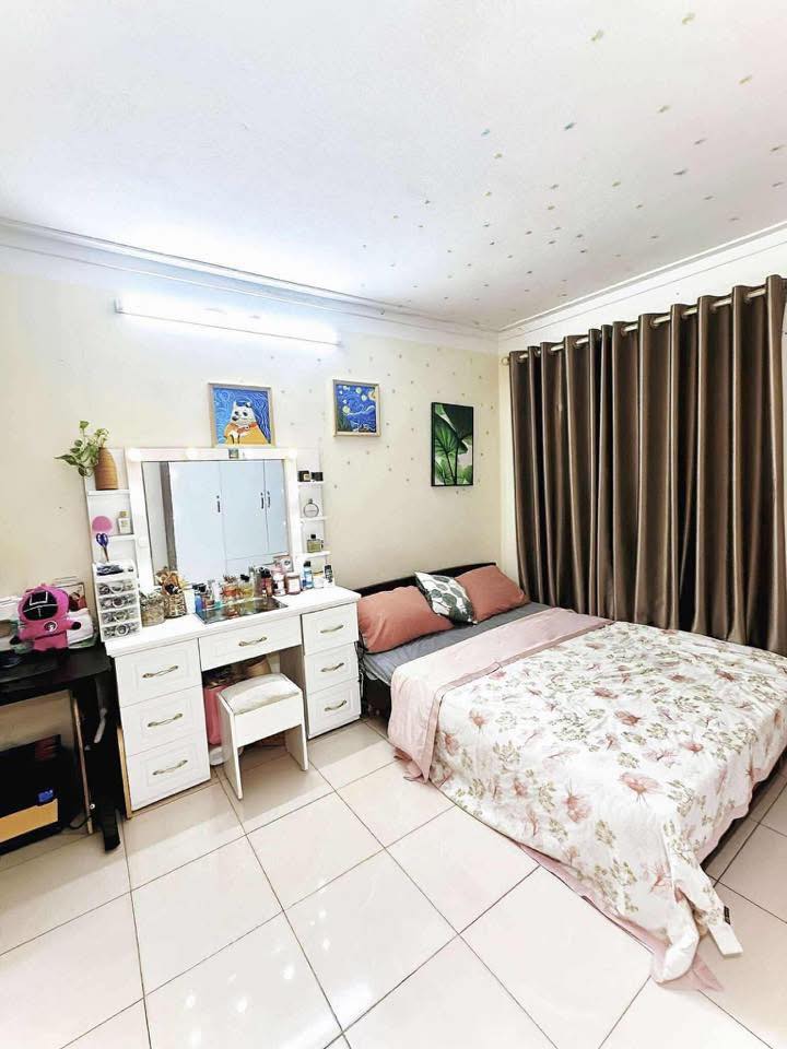 Cho Nữ Thuê Phòng Tập Thể Đặng Văn Ngữ Full Đồ - 1-2 Người