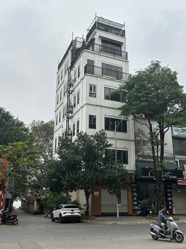 Tòa nhà văn phòng Lạc Long Quân 70m² - Vị trí trung tâm, sẵn sàng cho thuê!