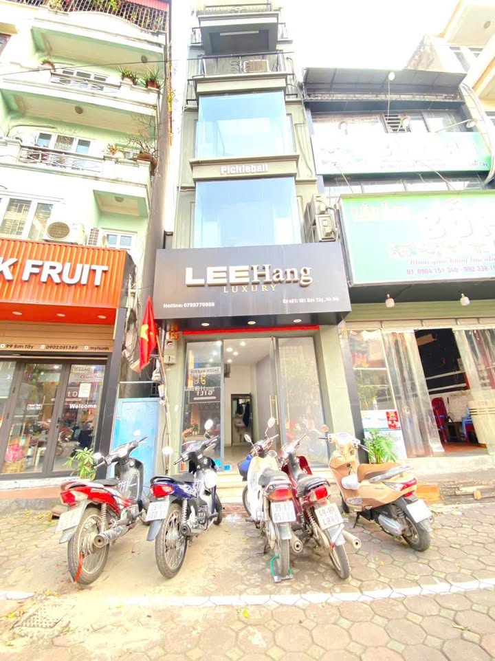 Nhà Phố Trần Phú, Ba Đình 25m² - Mặt tiền kinh doanh, vỉa hè rộng!