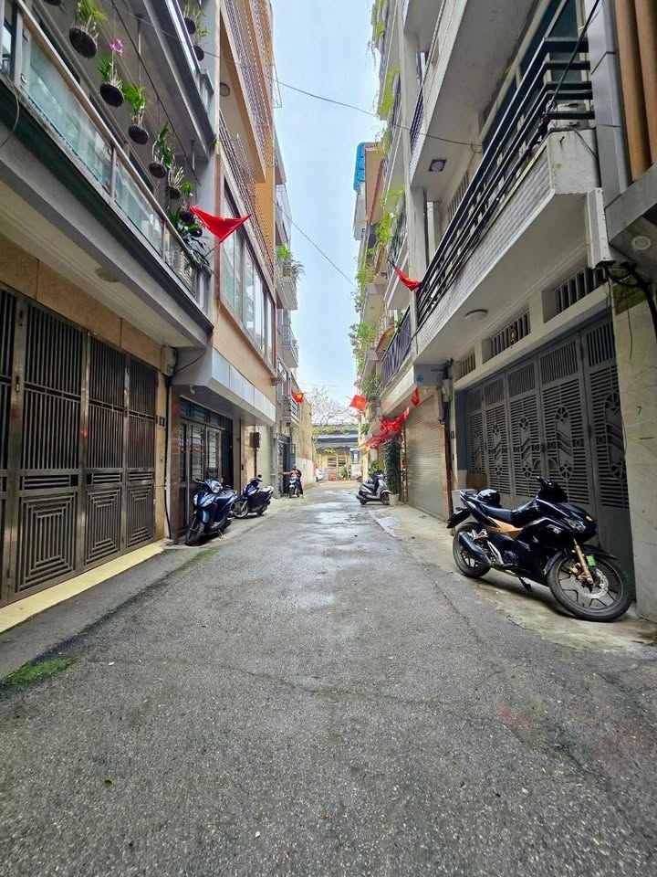 Nhà Phố Lương Khánh Thiện 70m² - Kinh Doanh Sầm Uất, Ô Tô Vào Nhà