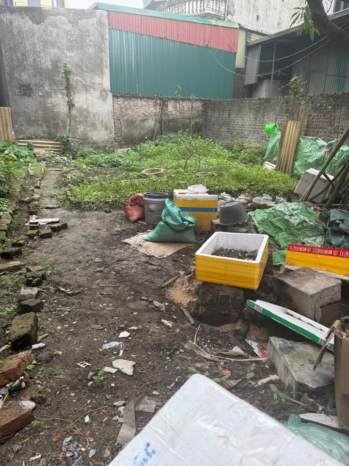 Bán đất Yên Sở 40m² - Sổ đỏ chính chủ, đầu tư sinh lời tốt