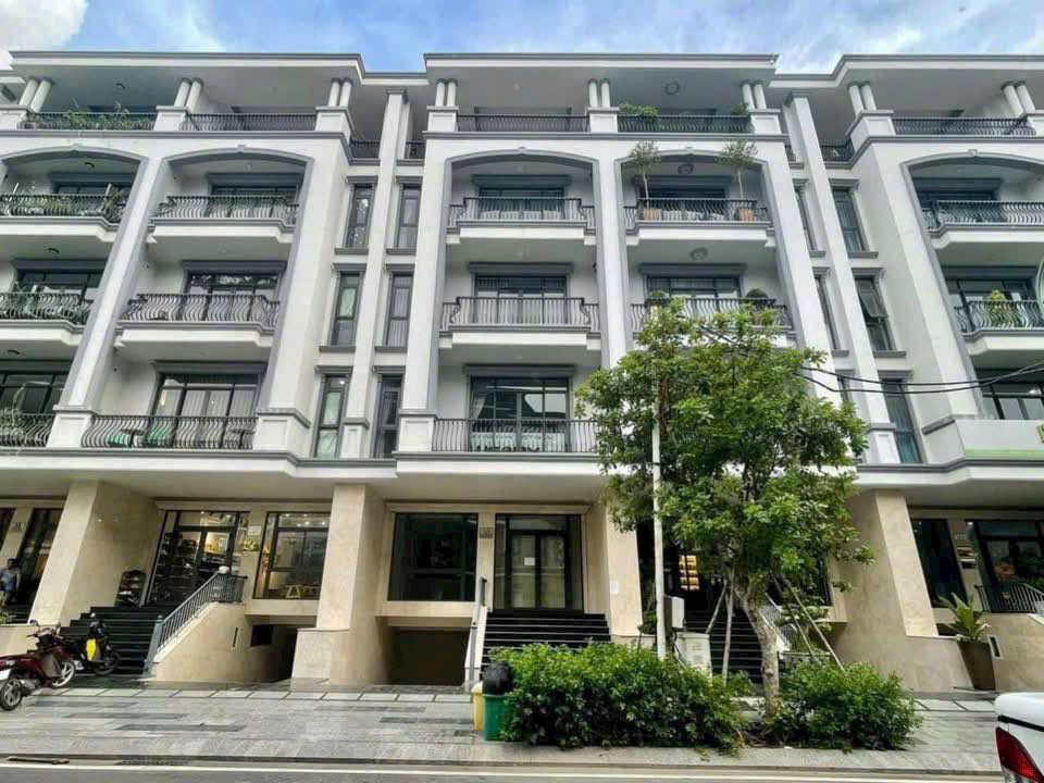 Bán Gấp Shophouse Vạn Phúc City 140m² - 5 Tầng, Sổ Hồng