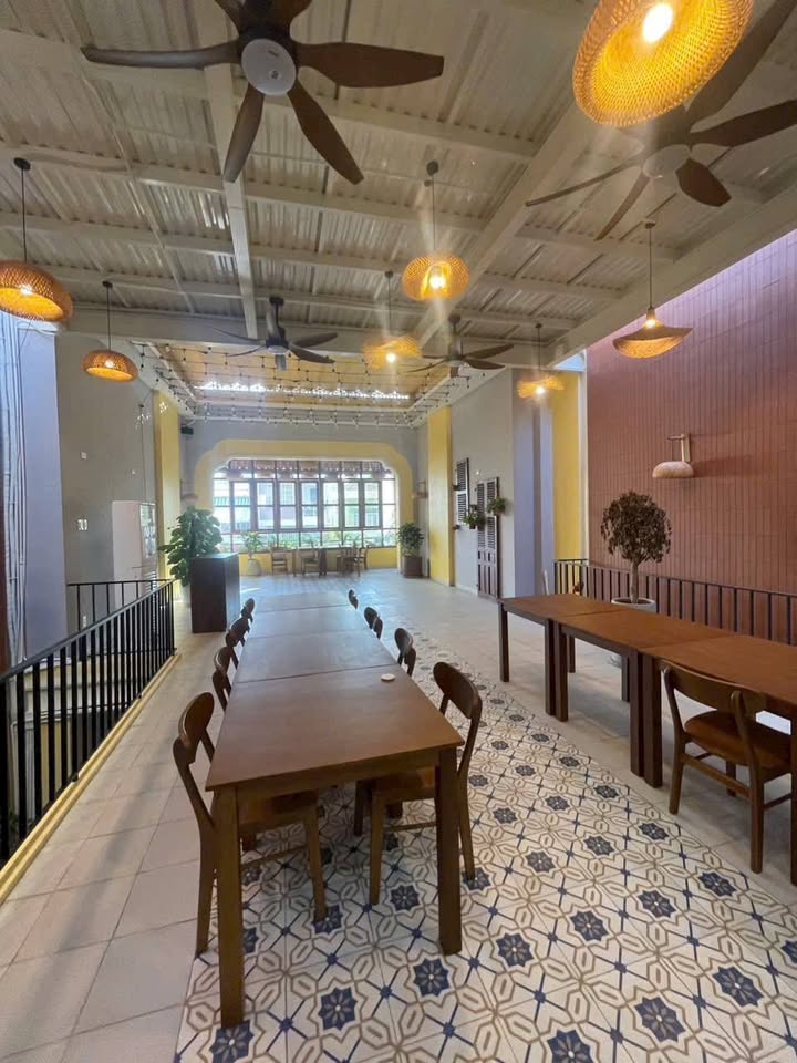 Nhà Phố Kinh Doanh Trịnh Phong 210m² - Vị trí Đắc Địa, Nha Trang