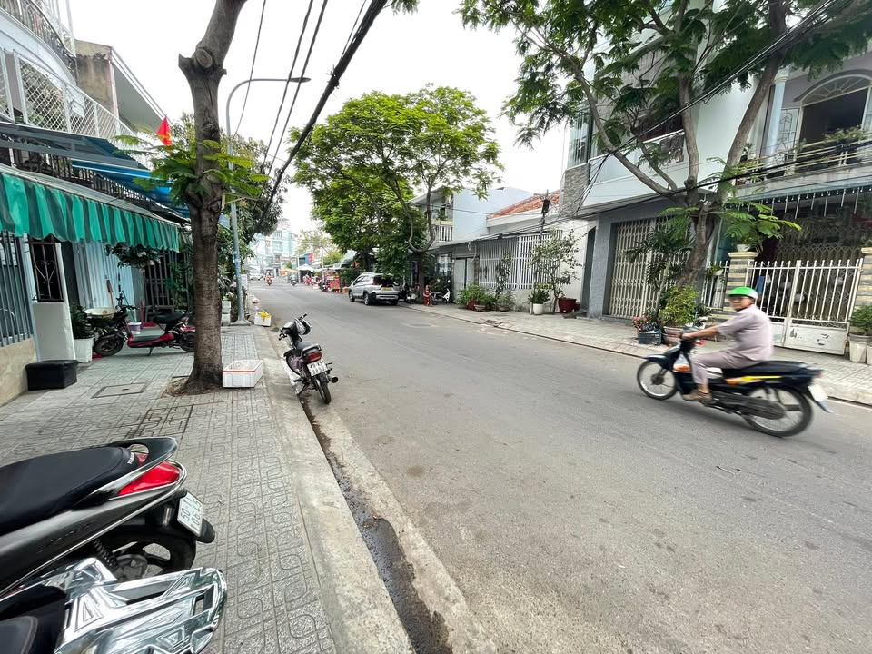 Nhà Mặt Tiền Vạn Hoà, Nha Trang - Kinh Doanh Đắc Lợi, Gần Chợ & Biển