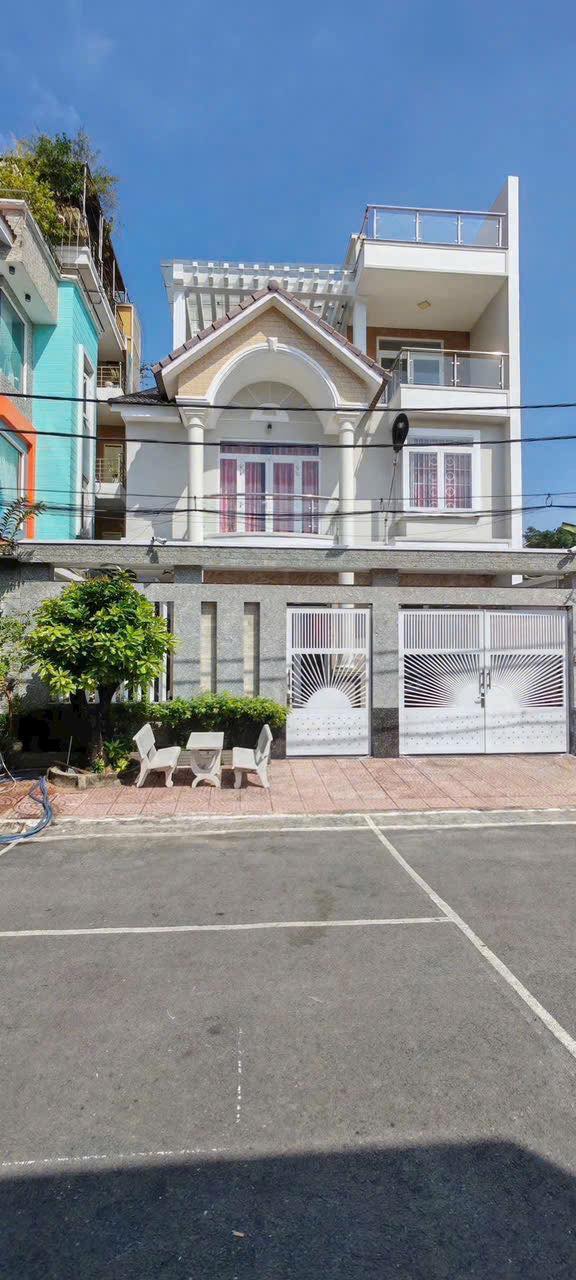 Bán Gấp Biệt Thự 190m² P.Tân Tạo, Bình Tân - Sẵn Sàng Vào Ở Ngay