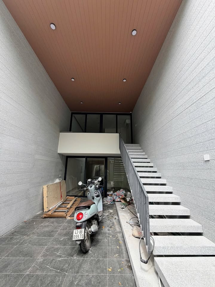 Cho thuê mặt bằng 2 tầng đường Hàn Thuyên, Đà Nẵng - 211m², 25 triệu/tháng