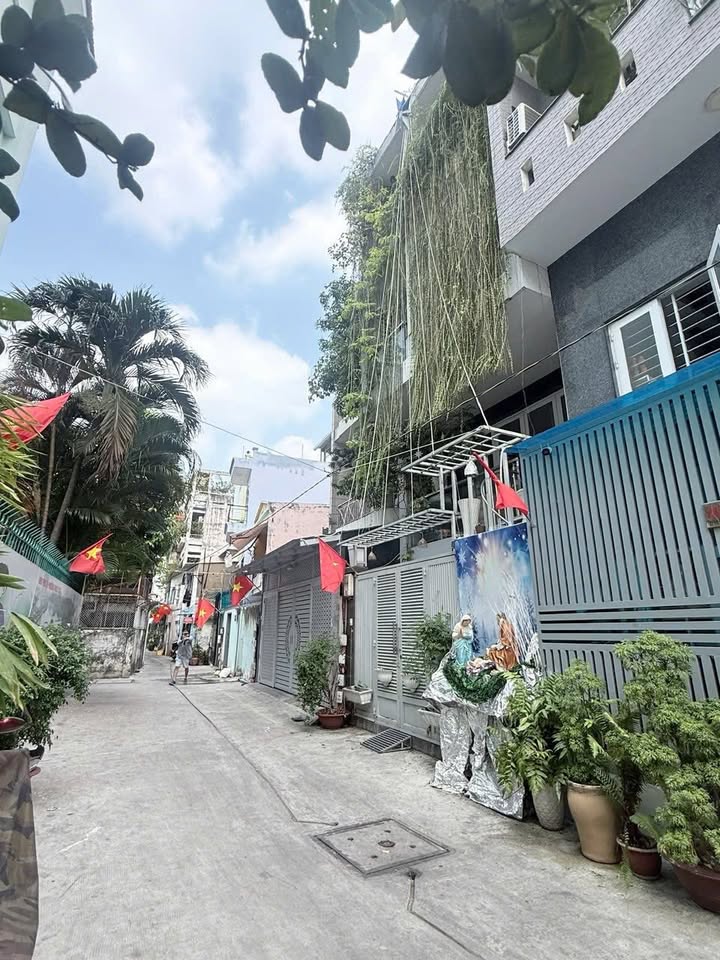 Nhà Hẻm Xe Hơi 48m² Quận 3, Gần Hoàng Sa - Giá 7.3 Tỷ