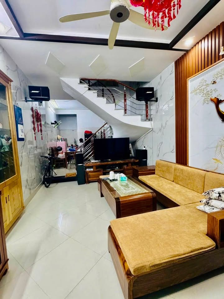 Nhà 43m² 3 Tầng Ngõ Thông Ô Tô - Cát Bi, Hải Phòng - Giá 3.4 Tỷ