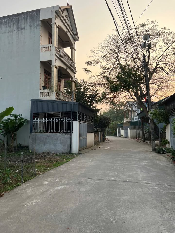 Bán Đất 95m² Đẹp Vuông Vắn, Sổ Đỏ, Gần KĐT Nam Việt - Việt Trì