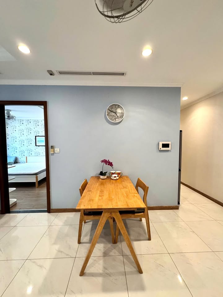 Cho thuê căn hộ 2PN Vinhomes Central Park, TP.HCM - Full nội thất